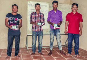 PKH gives smart phone to community's members from Pramé and Srae Preang.